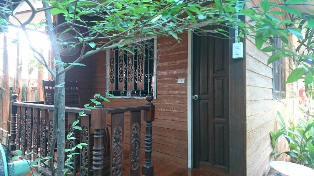 Ban Mae Arom Apartment Амфава Екстериор снимка