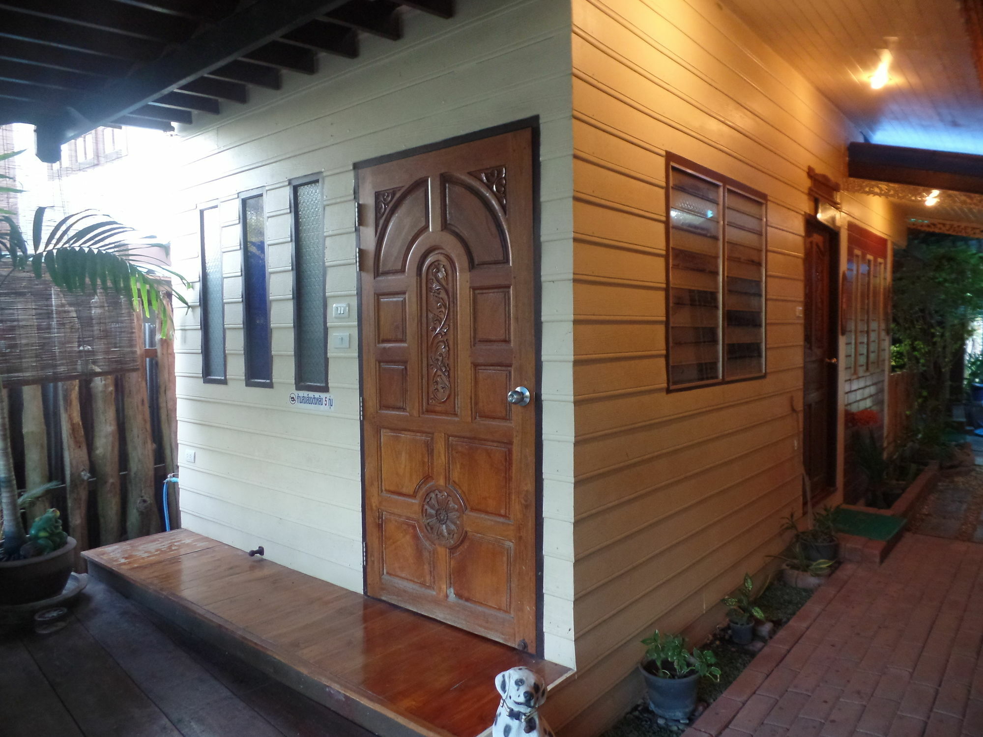 Ban Mae Arom Apartment Амфава Екстериор снимка